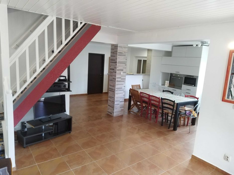 cabana/casa de vacanta, de inchiriat