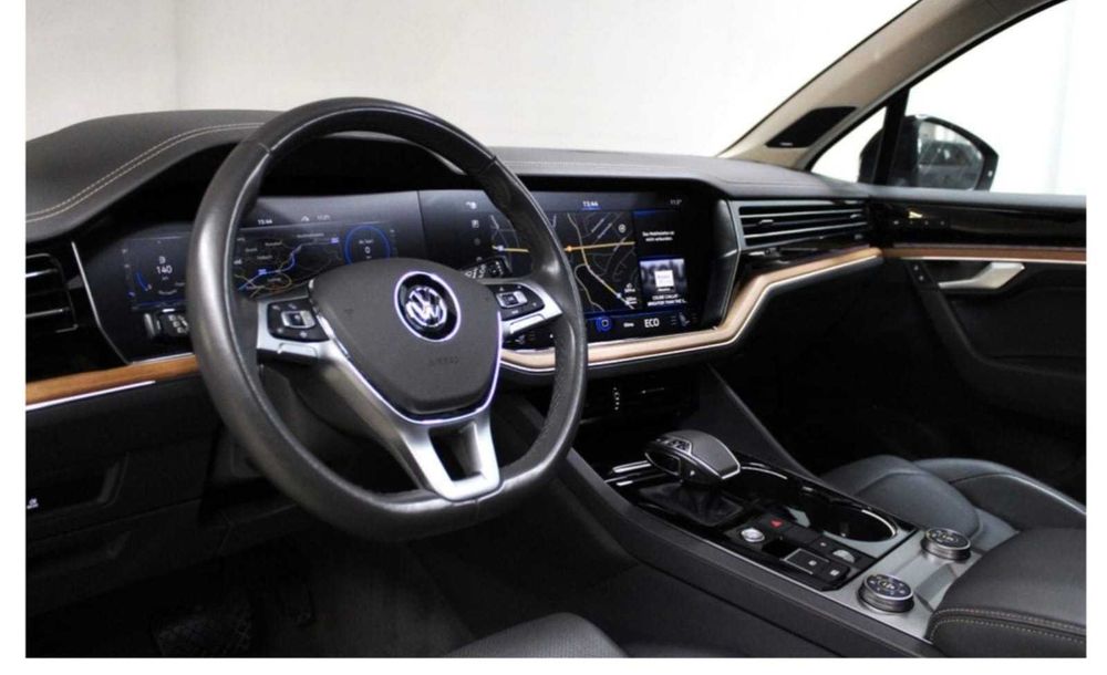 VOLKSWAGEN Touareg 2018 — imagine 3