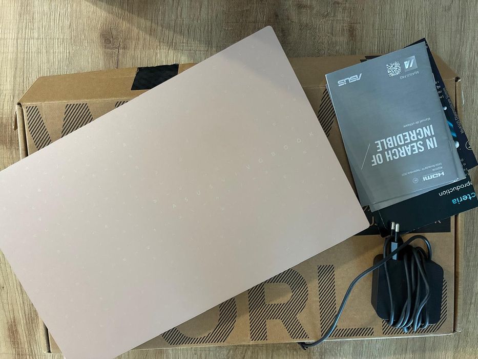 Laptop / Asus Vivobook x1502ZA / 15.6 inch / 256GB + 8GB RAM