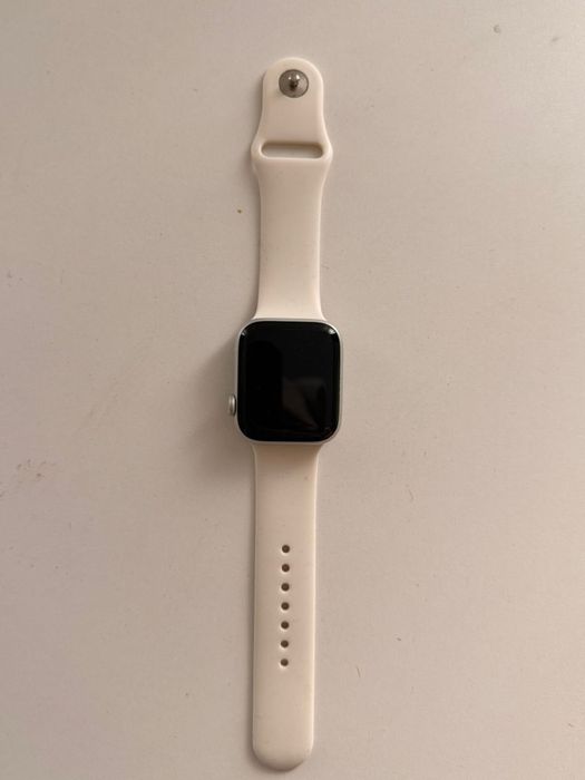 Apple watch SE 2 (44 MM)