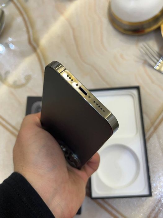 Iphone 13 pro sotiladi srochna