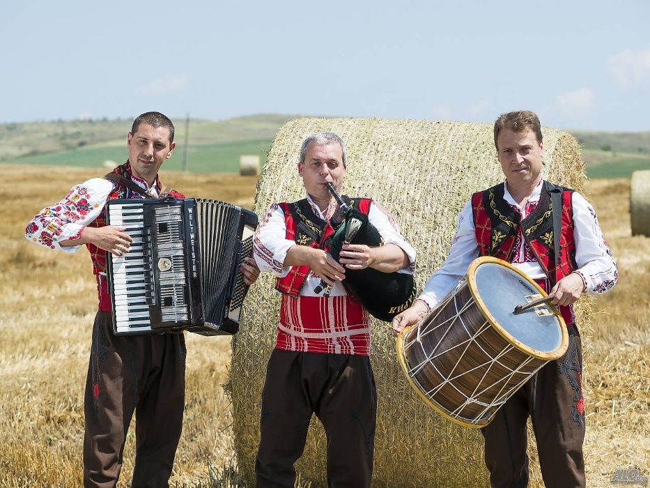 ,,Физиев бенд"- музика на живо