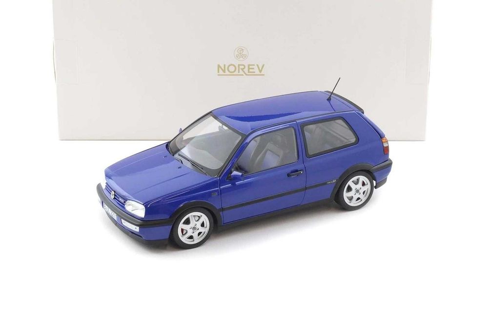 Macheta Volkswagen Golf GTI 1994 Color Concept (Mk3) 1:18 Norev