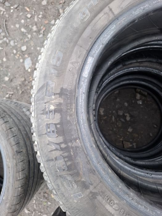 Vand set 4  anvelope 195 65 15 BFO de iarna bune