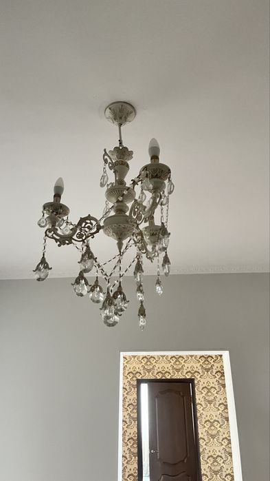 Продам люстру срочно