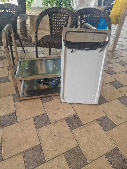 Тележка сервировочная
трёхъярусная