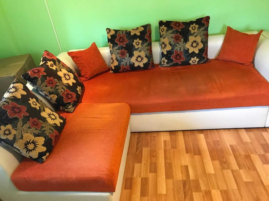 vând canapea sufragerie, cu fotoliu cu spatiu depozitare,stare bună
