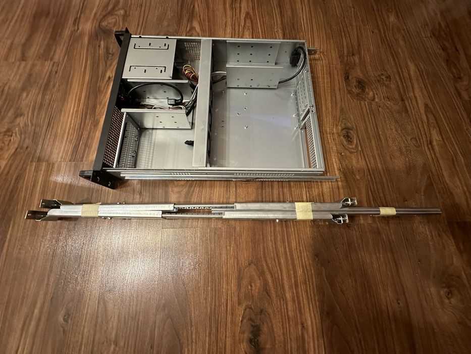 2U ATX Сървърна кутия Genesys Group +релси