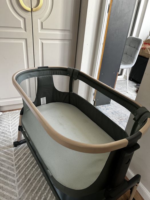детский манеж Maxi-Cosi Iora Bedside Bassinet
