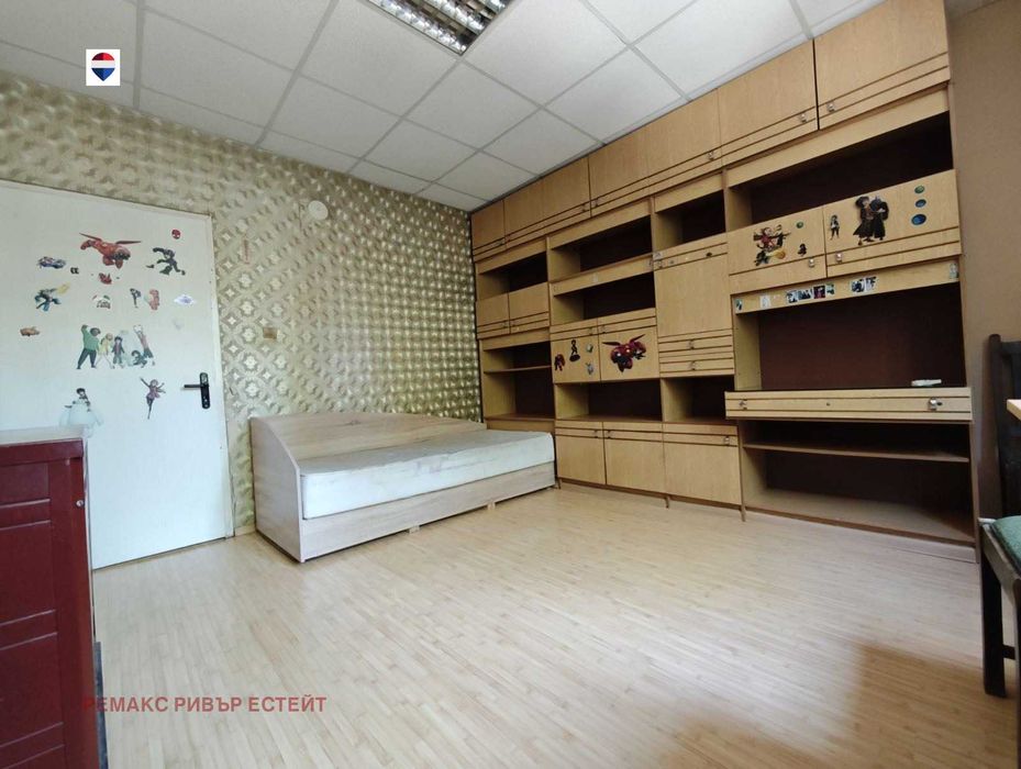 Продава се Четиристаен апартамент в Русе, Дружба 3 - 102 кв.м за 1519 €/кв.м - Снимка #4