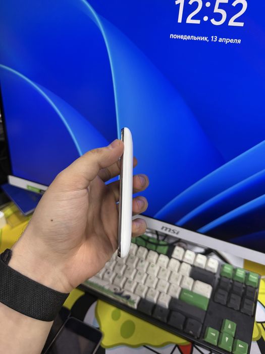 Iphone 3g white в хорошем состоянии