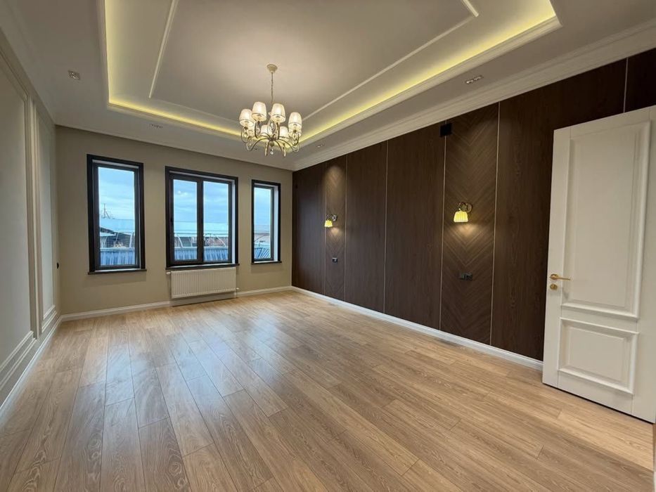 Уч кахрамон Гулистонда 6 хонали уй сотилади uch qahramon uch qaxramon