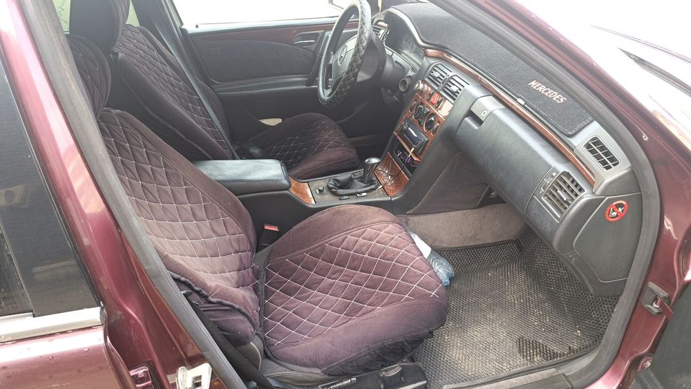 Продам Мерседес в 210 кузове