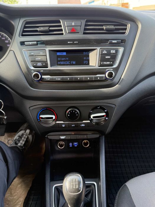 HYUNDAI I20 2017