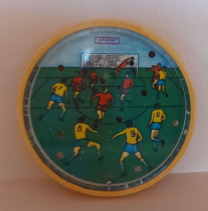 Карманная игра футбол