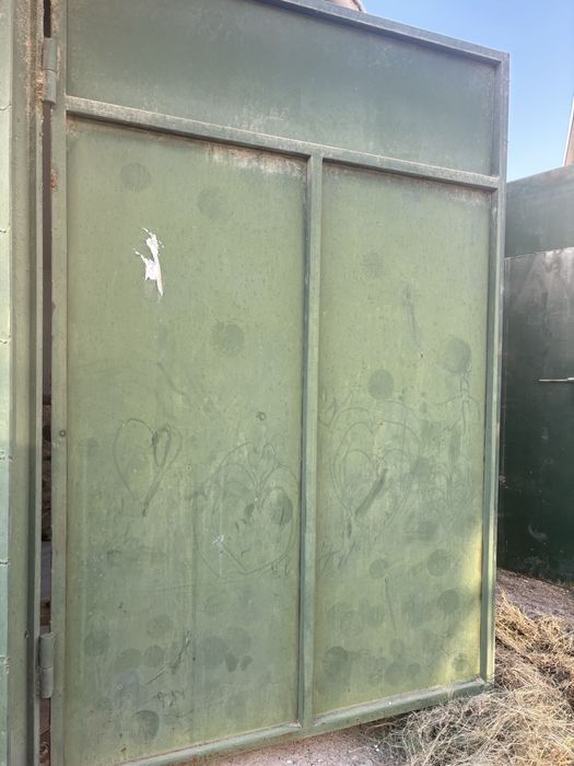Варота  сатылады жағдайы жақсы гараждан шешіп алынған