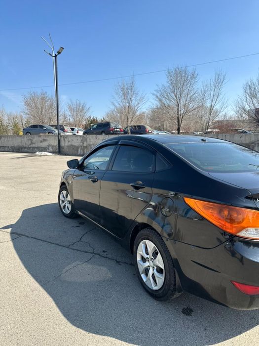 Hyundai Accent 2012, 1.6