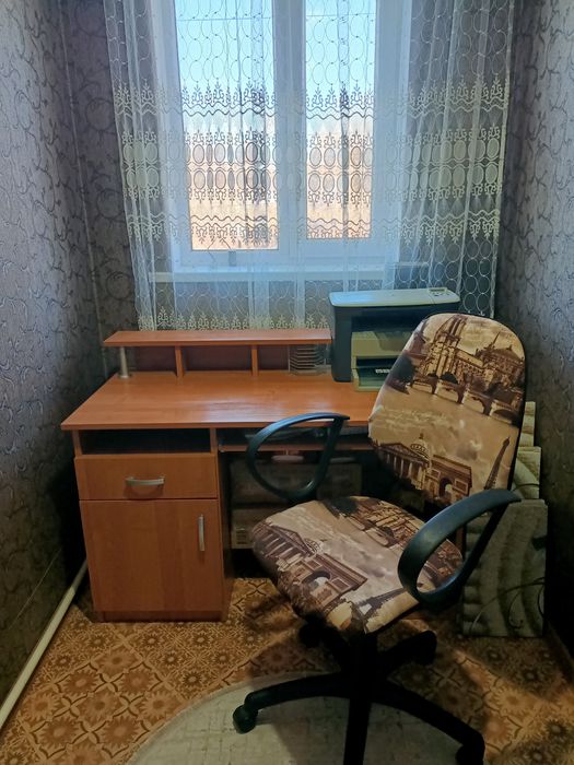 Продам письменный стол