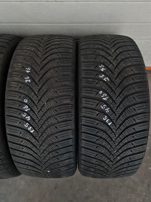 Зимни гуми 4 броя HANKOOK WinterIcept RS2 195 45 R16 дот 2616