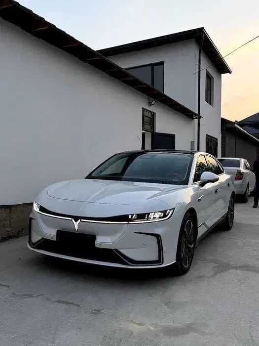 Voyah Chasing Light AWD 730km pod zakaz