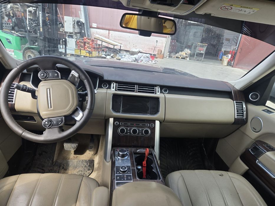 Vand Range Rover Vogue 4.4 diesel avariat lovit