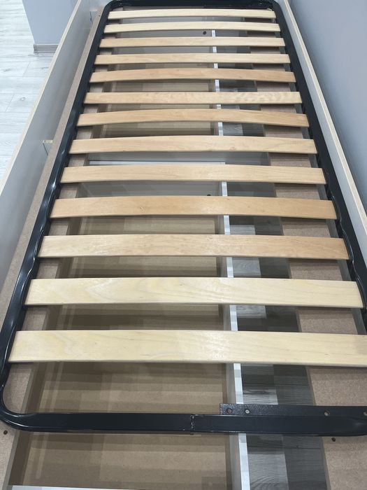 Два броя подматрачни рамки