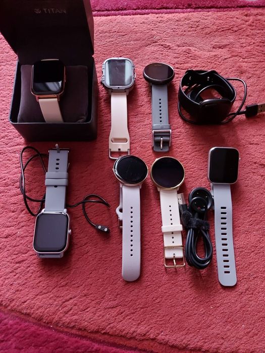 Vînd ceasuri smartwatch  diferite modele