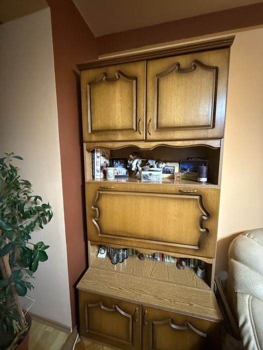 Mobila set canapea extensibila si fotolii covor