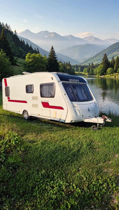 Rulota de inchiriat Swift Charisma 550 | 5 locuri | Off-Camping | 300 RON / zi