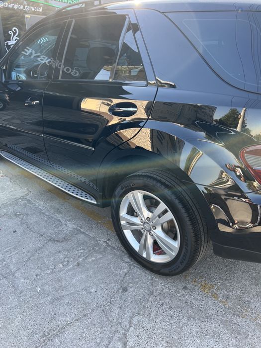 Продается авто Mercedes ML350