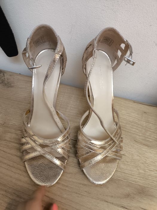 Официални обувки 37 сребристо и розово злато