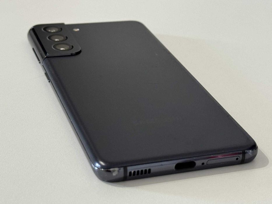Бартер! Samsung Galaxy S21 Phantom Gray (Черен)