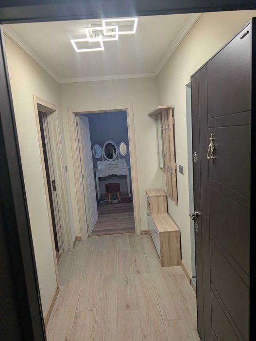 Двустаен апартамент в кв.Железник