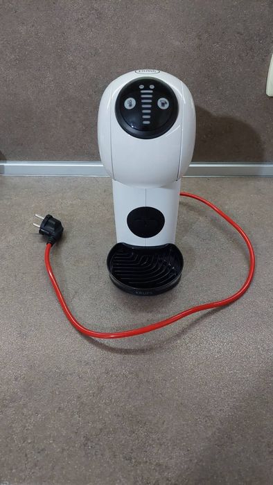 Кафе машина  nescafe dolche gusto krups