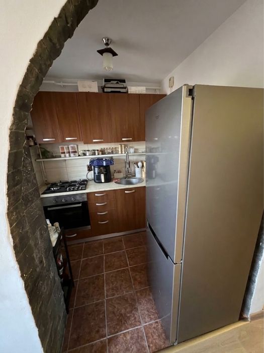 Apartament spațios cu mansardă și scară interioară – 2 Băi | Parcare | Toate utilitățile