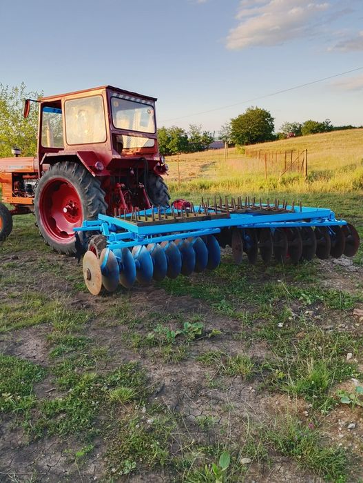 Vând disc, plug si utb 650