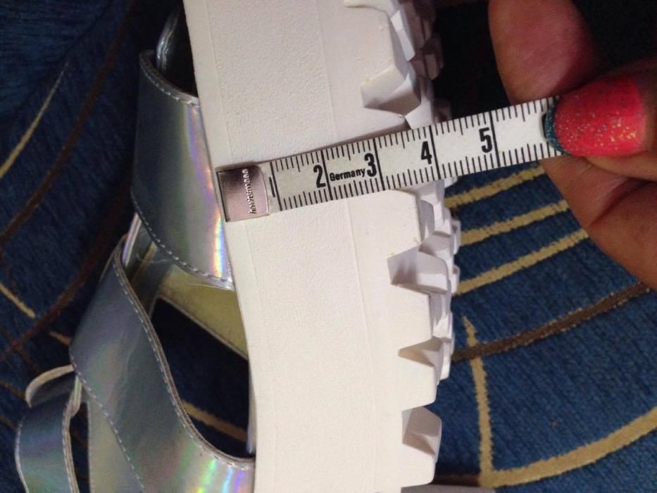 Готини хамелион сандали