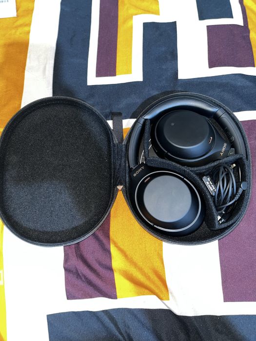 Продам Sony WH-1000XM4