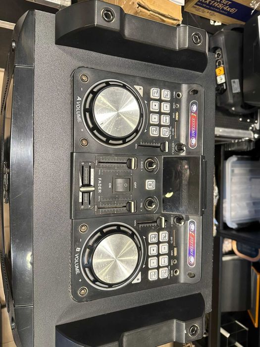 Hope Amanet P13 / BOXA AKAI DJ S5H