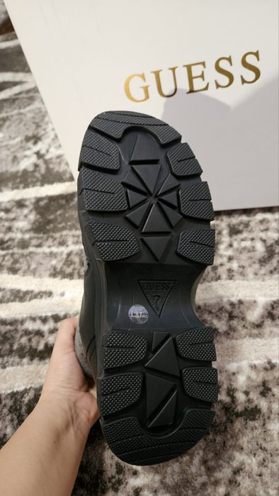 Боти Guess Bliza НОВИ, 37 номер