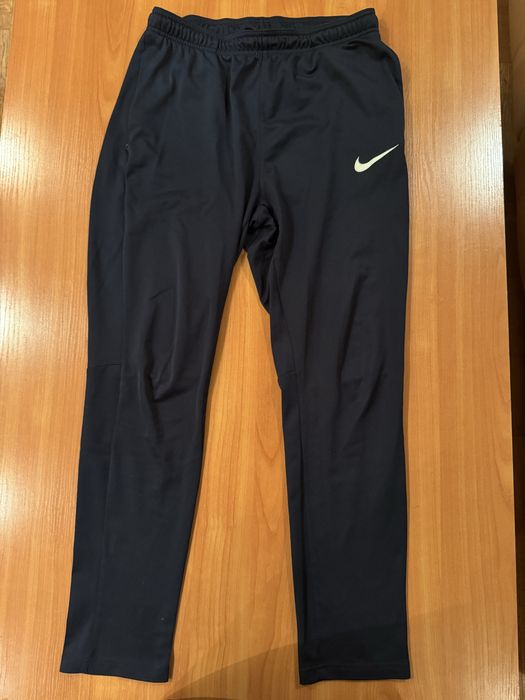 Nike dri fit levski екип
