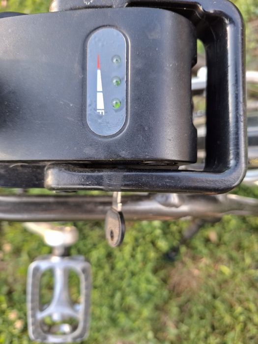 Bicicletă  electrică pliabilă.