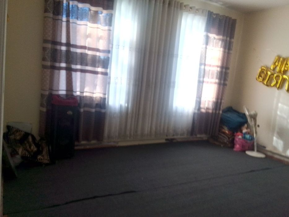 Коттедж сотилади. Угловой Жондор тумани марказида. 6 соток.