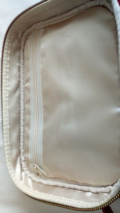 Бьюти кейс Орифлейм красный