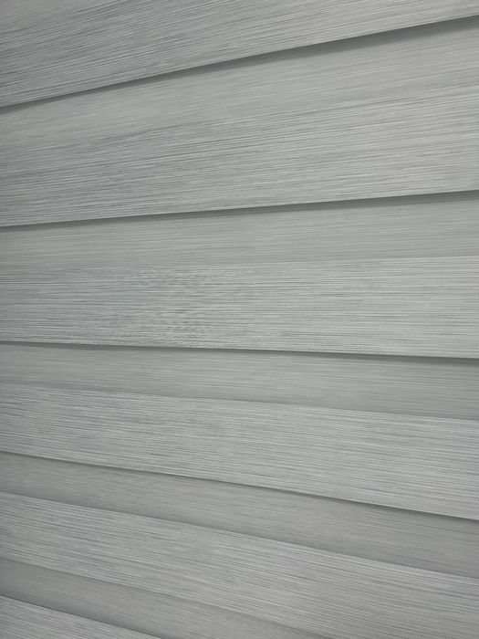 Продам ролл шторы день ночь, состояние идеальное.