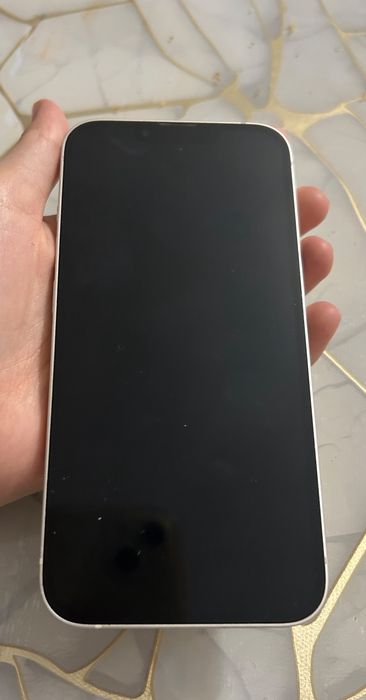 Iphone 13 телефон В идеальном состоянии