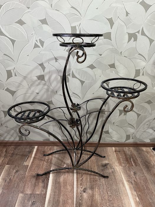 Продам подставки для цветов