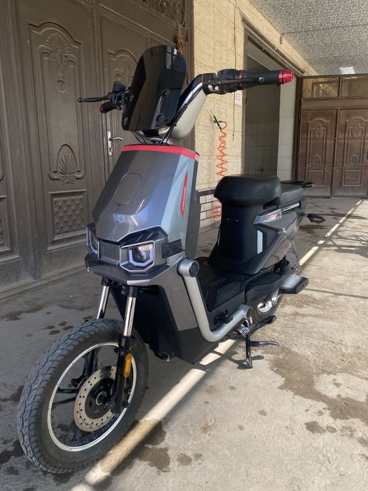 Skuter  sport + eng fuli