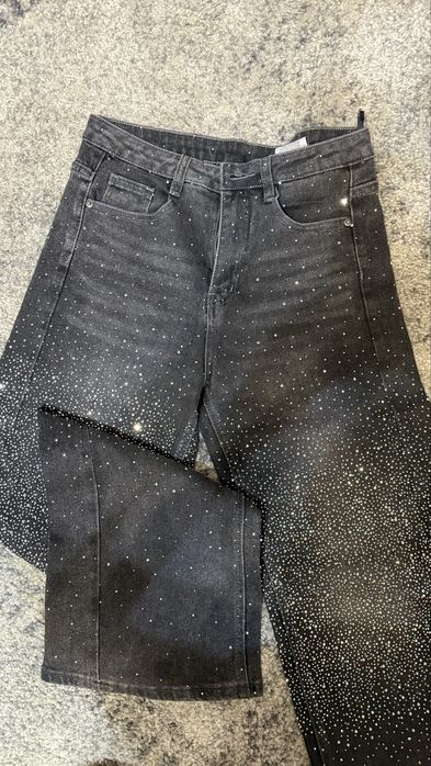 Дамски дънки с камъни