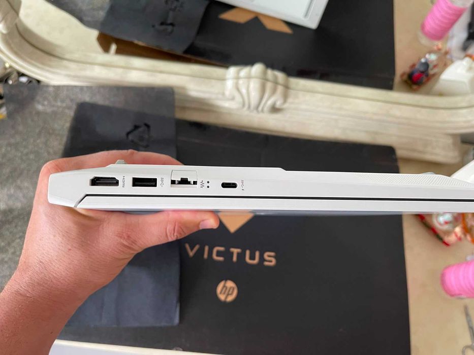 Laptop Gaming HP VICTUS - i5 - 16GB DDR4 - 512 GB SSD SAMSUNG - ALB